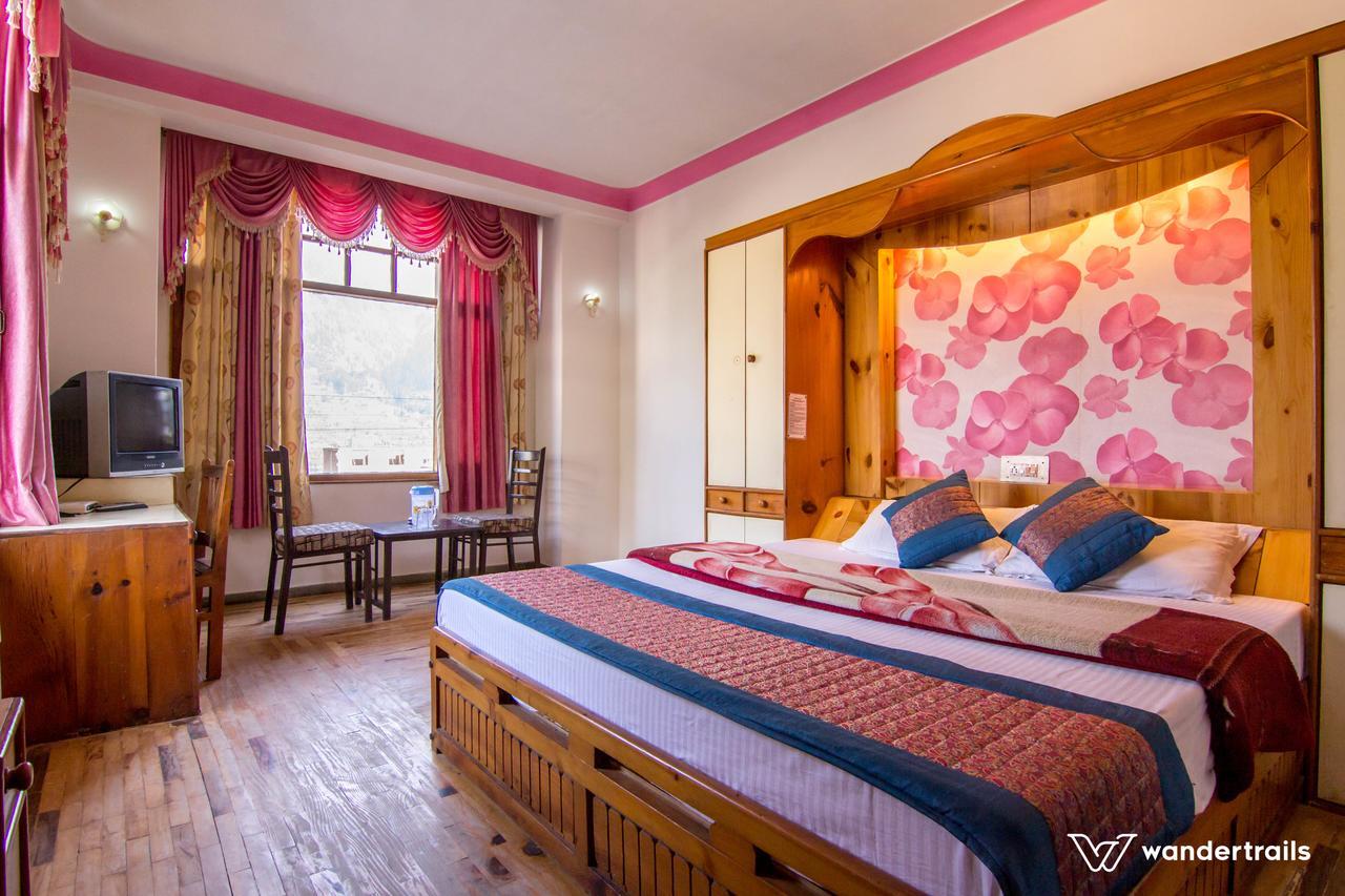Flamingo Resort Manāli Екстериор снимка