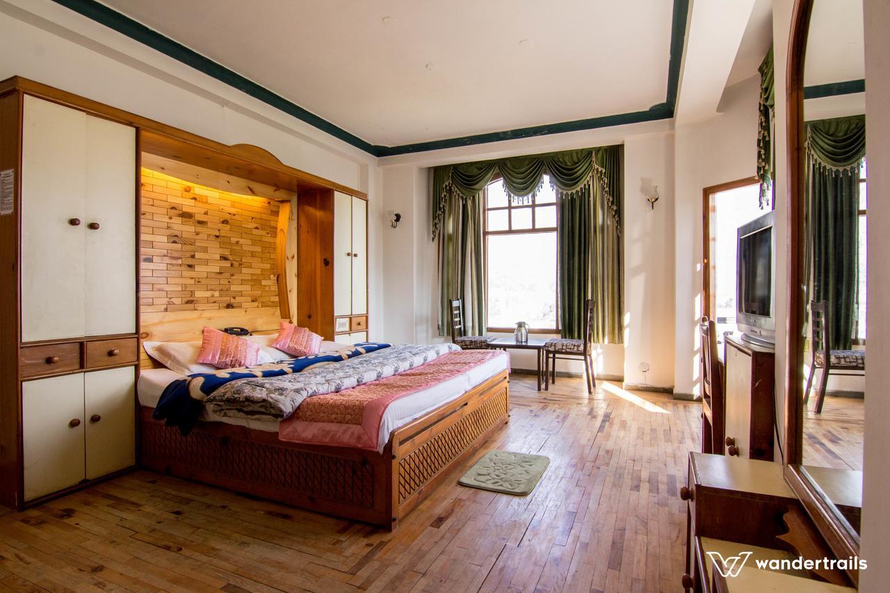 Flamingo Resort Manāli Екстериор снимка