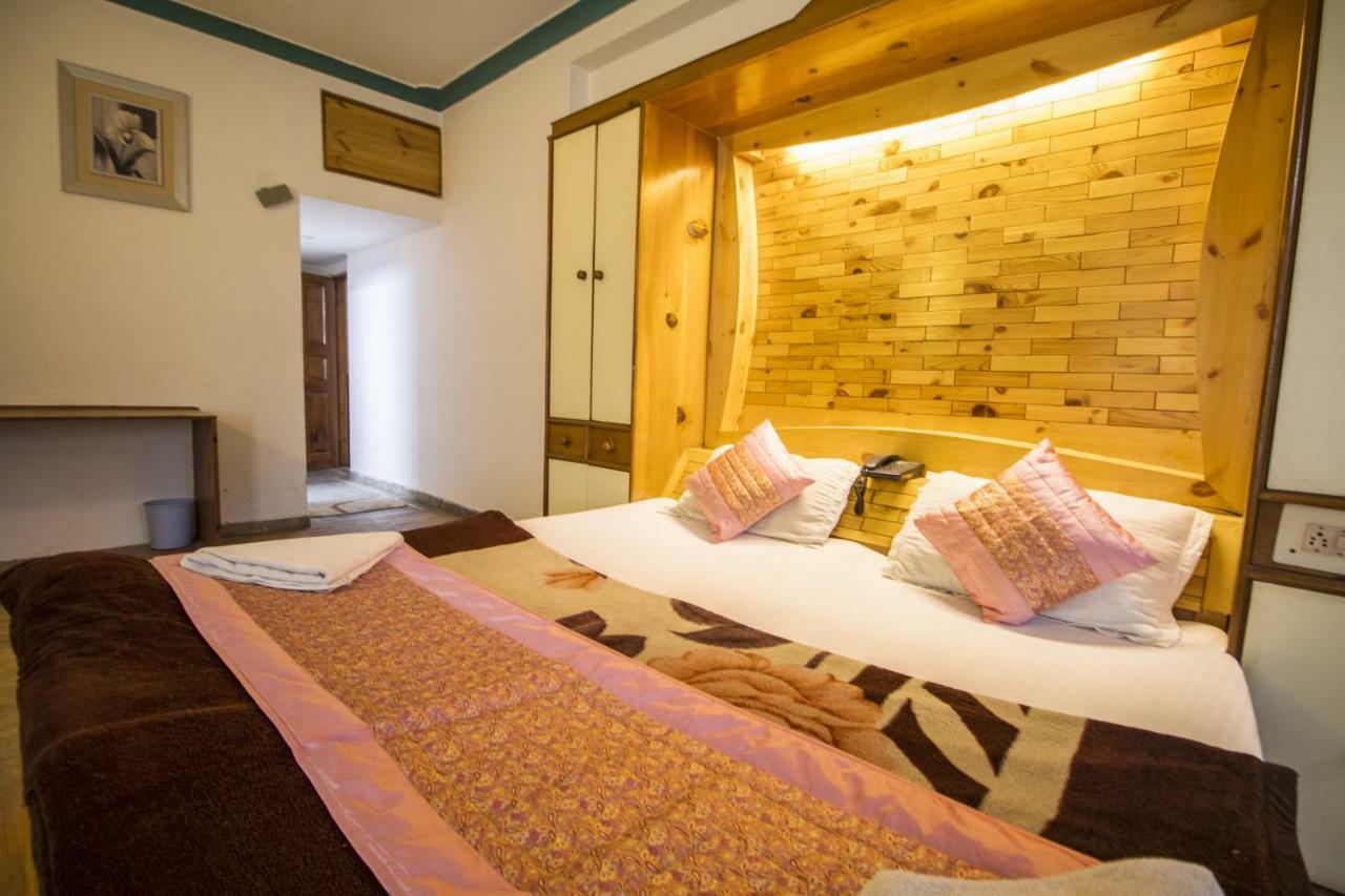 Flamingo Resort Manāli Екстериор снимка