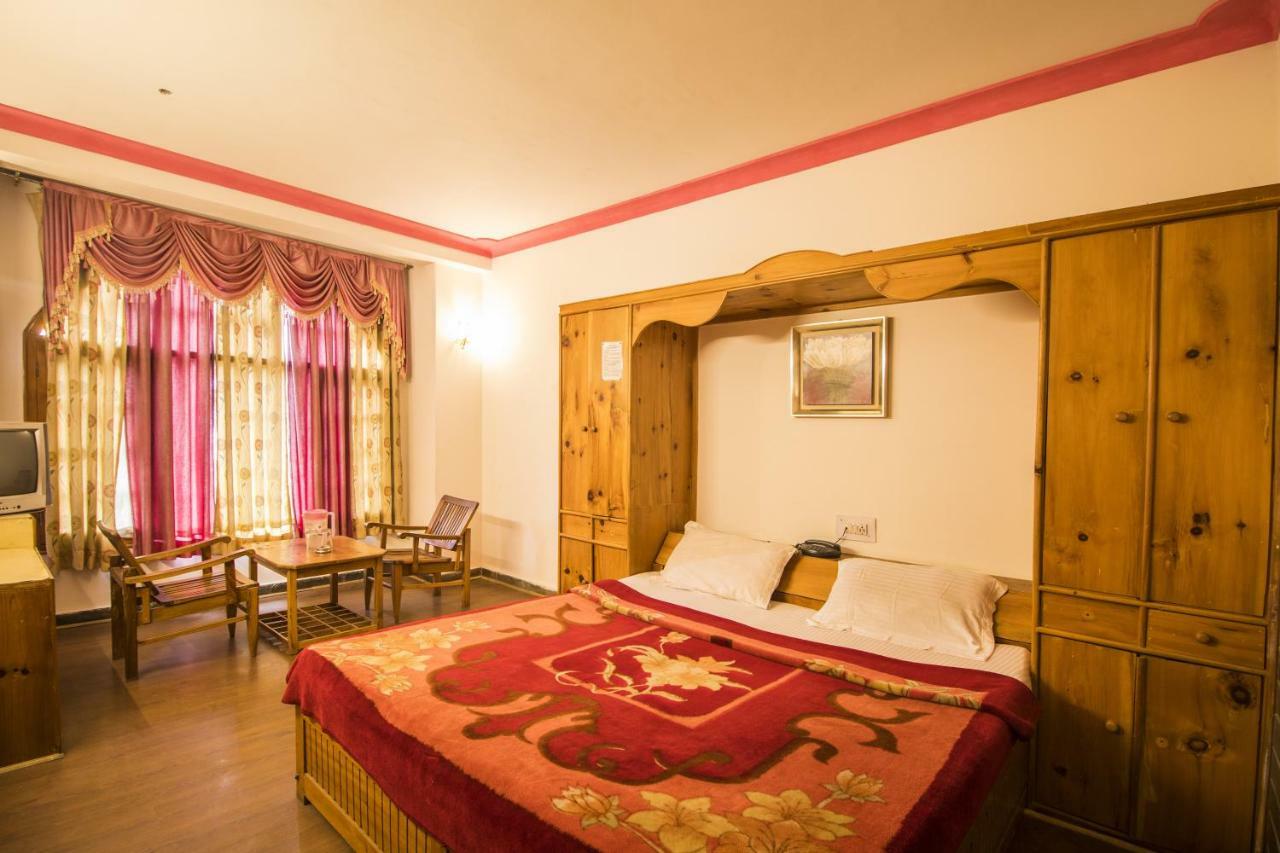 Flamingo Resort Manāli Екстериор снимка